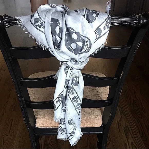 Alexander Mcqueen Skull Scarf